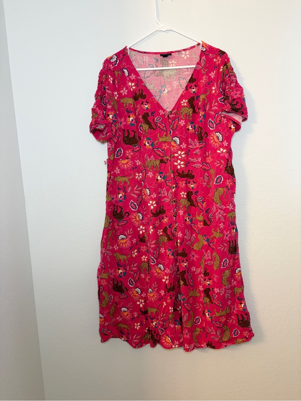 Torrid Midi Rayon Button Front Dress Sz 1X Hot Pink Jungle Safari MISSING BELT